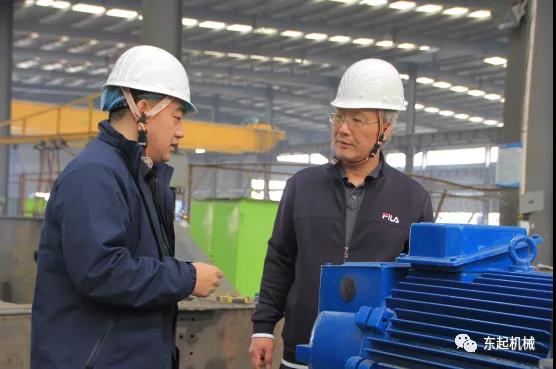河南工業(yè)大學機電工程學院院長、碩士研究生導師惠延波教授等一行蒞臨東起集團參觀考察